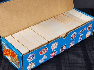 lot 395 image: 1989 Donruss Baseball Card Set