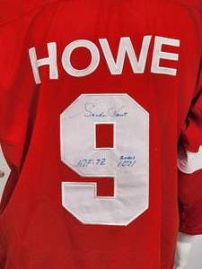 lot 28 image: Detroit Red Wings HOFer Mr Hockey Gordie Howe Autographed Hockey Jersey