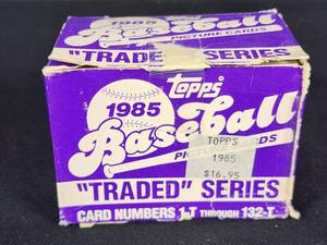 lot 455 image: 1985 Topps Traded Baseball Card Set Open Item