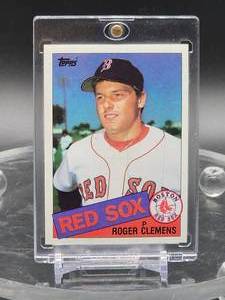 lot 92 image: 1985 Topps Baseball Roger The Rocket Clemens Rookie Card #181