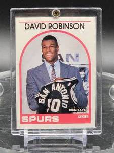 lot 225 image: 1989 Hoops Basketball San Antonio Spurs HOF Great David Robinson Rookie Card #138