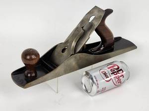 lot 106 image: Vintage Hickory Woodworking Plane No. 5 12