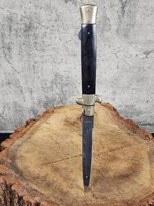 lot 47 image: Stiletto Locking Blade Knife