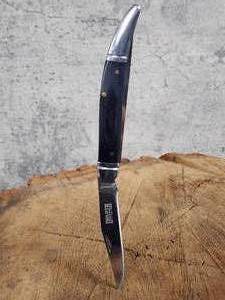 lot 127 image: Duluth Trading Co. Folding Blade Knife