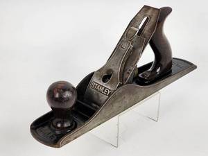 lot 108 image: Vintage Stanley No 5 Woodworking Plane