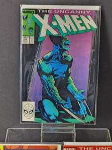 lot 322 image: (8) Vintage Comic Books