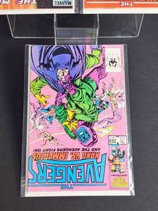 lot 324 image: (8) Vintage Comic Books