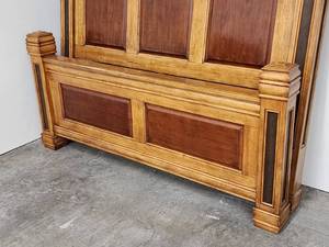 lot 238 image: Klaussner International Dick Idol King Size Wood Frame Bed