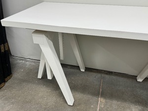 lot 346 image: Adjustable Height White Wooden Table