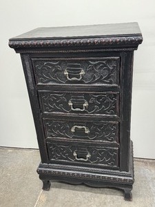 lot 349 image: Decorative Chest of Drawers