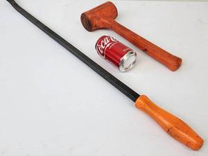 lot 6 image: Snap-On Breaker Bar and a Dead Blow Hammer