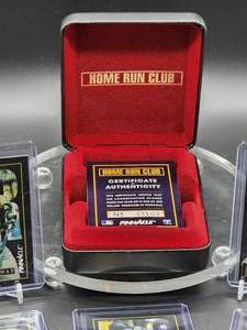 lot 338 image: 1993 Score Pinnacle Home Run King Complete Limited Set #33103 of 200,000