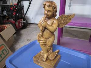Carved wood 16 Angel statue