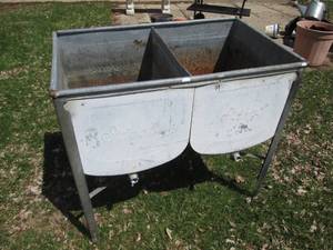 Vintage Metal Ideal double basin wash stand