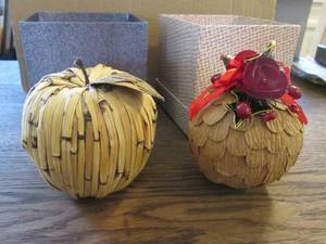 2 Decor Pcs in Boxes