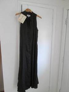 Sleeveless Dress in Black