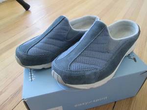 Easy Spirit Slip-On Denim Shoes