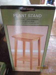 Home Essentials Solid Maple Plant stand