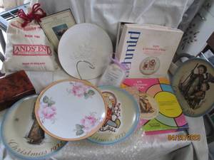 Collectible Christmas plates,
