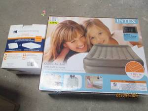 Intex Queen sized air bed
