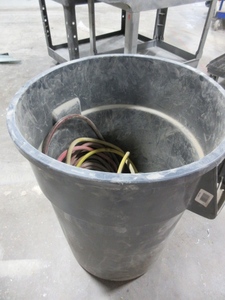 lot 236 image: AIR HOSE WITH FITTINGS, QUICK CONNECTS AND CONTAINER
