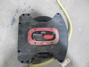 lot 239 image: CENTRAL PNEUMATIC AIR HOSE REEL