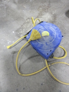 lot 241 image: CHICAGO CORD REEL W40 FT CORD