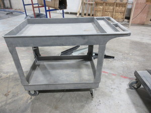 lot 248 image: GRAY U-LINE UTILITY CART