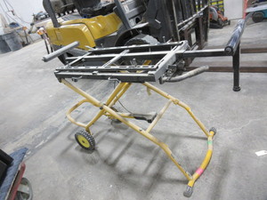 lot 296 image: DE WALT, ROLLING, UNIVERSAL  CHOP SAW STAND