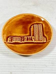 lot 4 image: North Dakota Pottery Collectors Piece