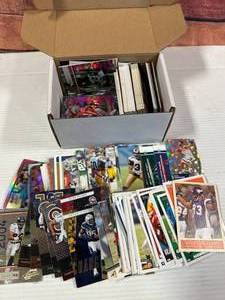 lot 22 image: Box of Misc. Vintage Sports Cards