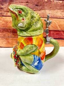 lot 32 image: Limited Edition Corona Iguana Beer Stein 10 Inches Tall