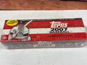 lot 33 image: 2007 Topps Complete Baseball Card Set