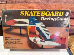 lot 47 image: Woolworths Skateboard Racing Game