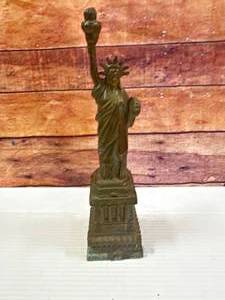 lot 71 image: Cast Iron Statue of Liberty 9  Inches Tall