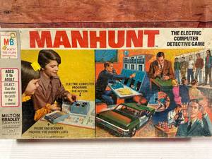lot 93 image: 1972 Manhunt Board Game