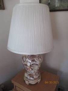 lot 116 image: Glass table lamp with seashell them...