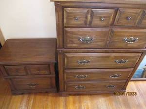 lot 132 image: Vintage Wood 6-drawer Highboy with ...