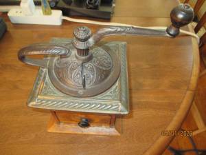 lot 171 image: Antique Wood and Cast Iron manual c...