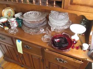 lot 181 image: Depression glassware and cut glassw...