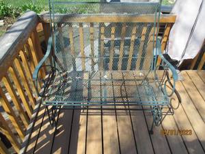 lot 199 image: Wrought iron metal outdoor 2-person...