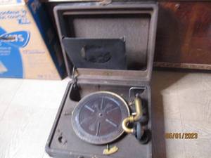 lot 227 image: Antique Manual style Hand-Crank Rec...