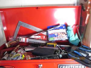 lot 33 image: Content of toolbox top