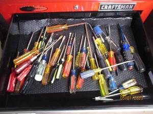 lot 41 image: Craftsman and other brand screwdrivers