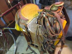 lot 9 image: Hand crafted Leather Western style ...