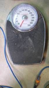lot 56 image: Healthometer bathroom scale