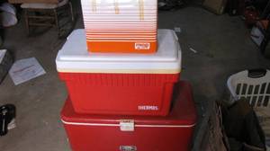 lot 76 image: 3 coolers 1 vintage...