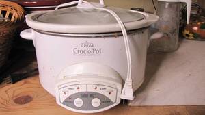 lot 91 image: Rival crock pot...