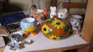 lot 92 image: numerous decorative holiday assortm...