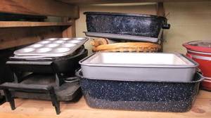 lot 94 image: electric fry pan, basket full of ut...